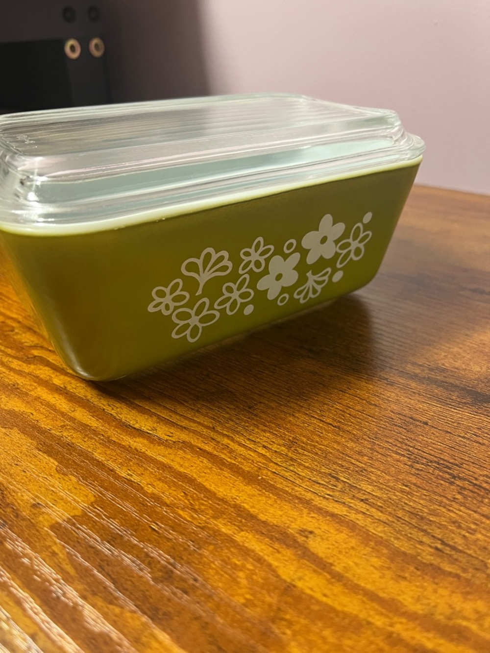 Vintage Pyrex Crazy Daisy Spring Blossom 1.5 pint bakeware with lid. - Picture 3 of 7